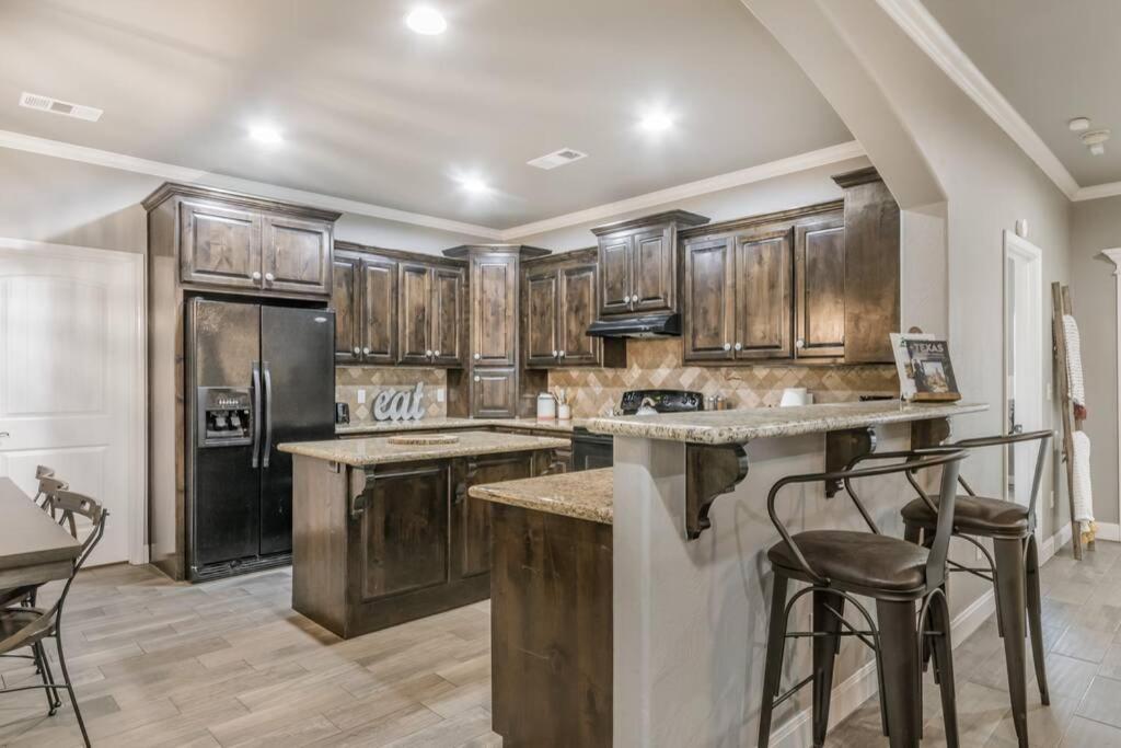 Cheerful 3 Bedroom Home, King Bed, 10 Min From Palo Duro Canyon, Fireplace, Washer Dryer Eksteriør bilde