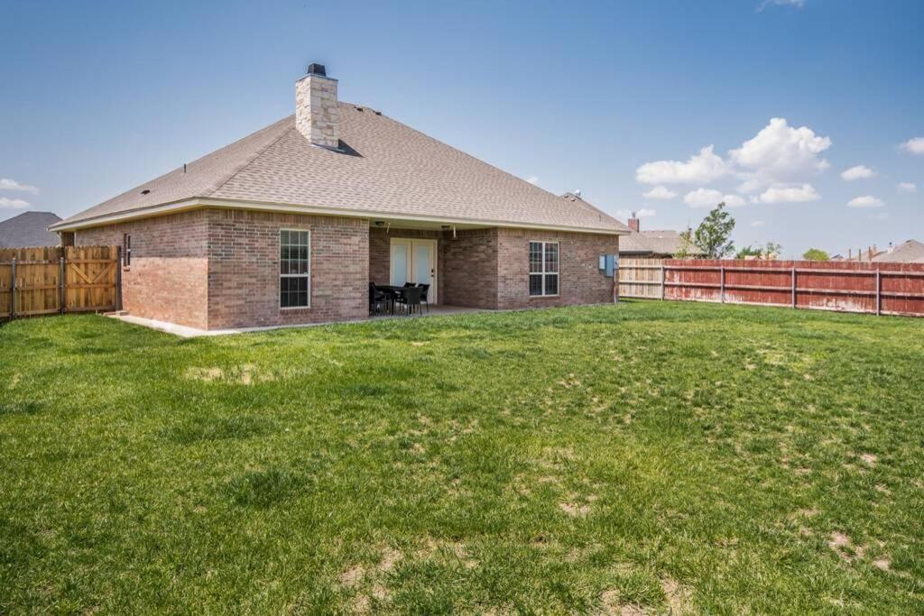 Cheerful 3 Bedroom Home, King Bed, 10 Min From Palo Duro Canyon, Fireplace, Washer Dryer Eksteriør bilde